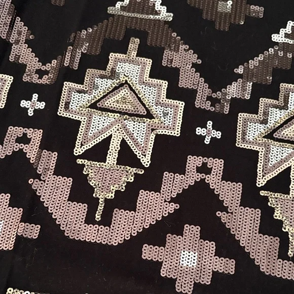 EUC Sequin Geometric Patterned Black and Gray Express Skirt - Picture 2 of 4